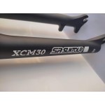 алуминиева вилка 26 цола SR SUNTOUR XCM 30 дискови спирачки алуминиева вилка 26 цола SR SUNTOUR XCM 30 дискови спирачки